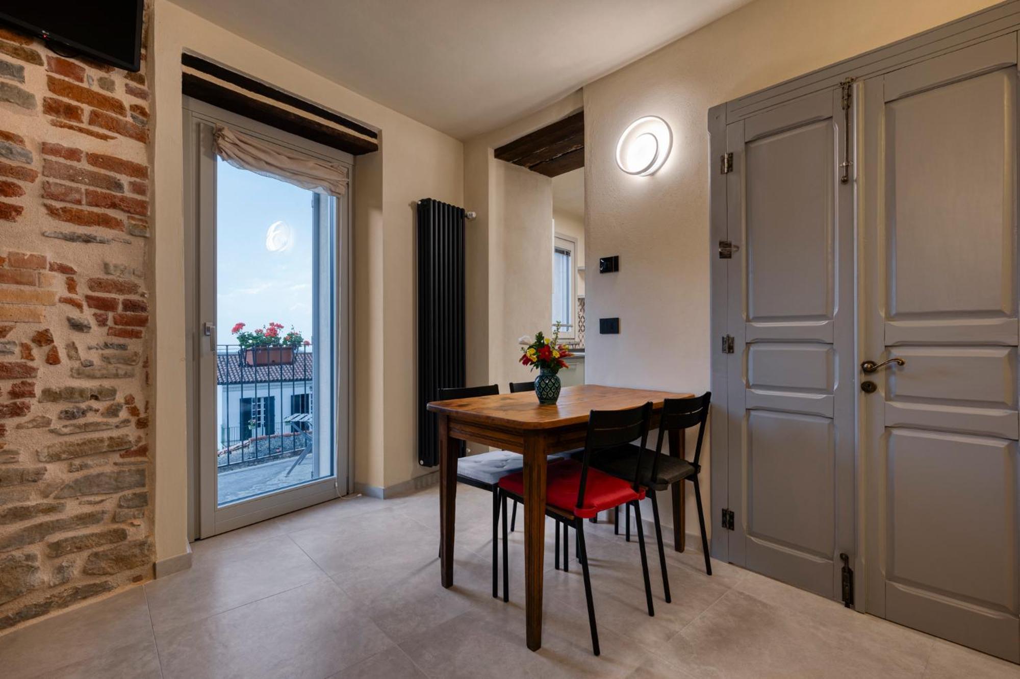 La Casa Di Margot - Alloggio Blu Murazzano  Luaran gambar